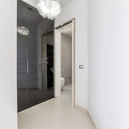 Belle Azure By Pikhost Villa *