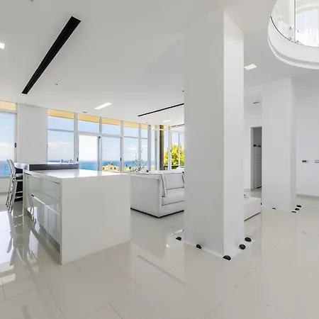 Belle Azure By Pikhost וילה דרמי